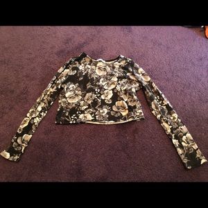 Delia’s Black and white floral crop top